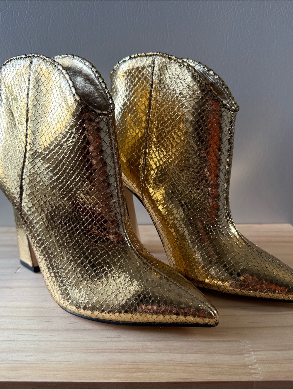 Marc Fisher Masina 2 Gold Metallic Lizard Ankle Boots Block Heels 5
